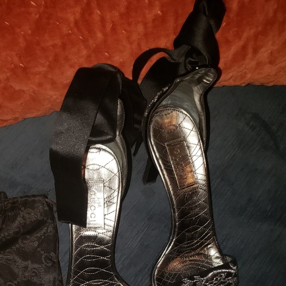 Shoes - Picture 2 of 4